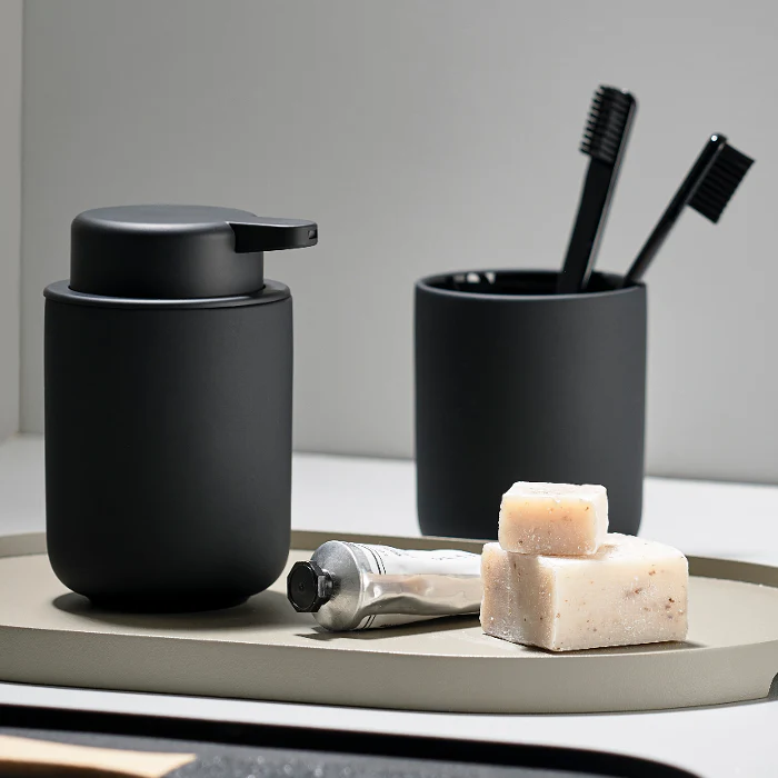 Une Soap Dispenser Black - Inhomebuy