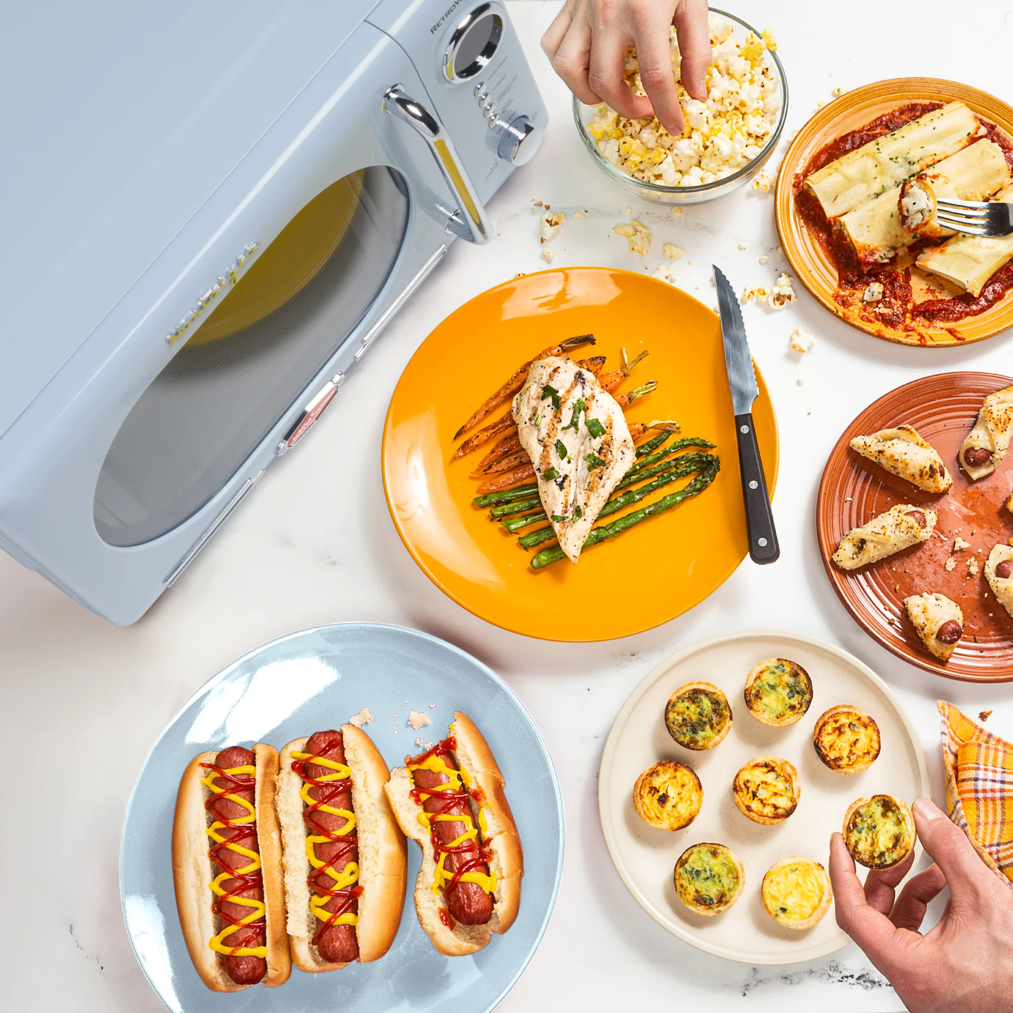 Nostalgia Retro 0.7 Cubic Foot 700-Watt Countertop Microwave Oven - Blue - Inhomebuy