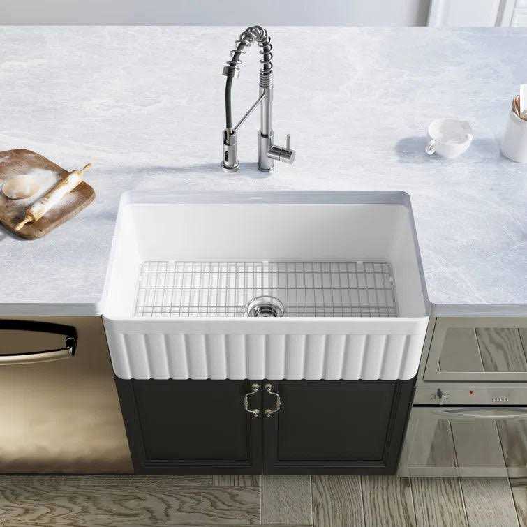 DeerValley DV-1K502 Solstice Fireclay 33 L x 18 W Farmhouse Kitchen Sink - Inhomebuy
