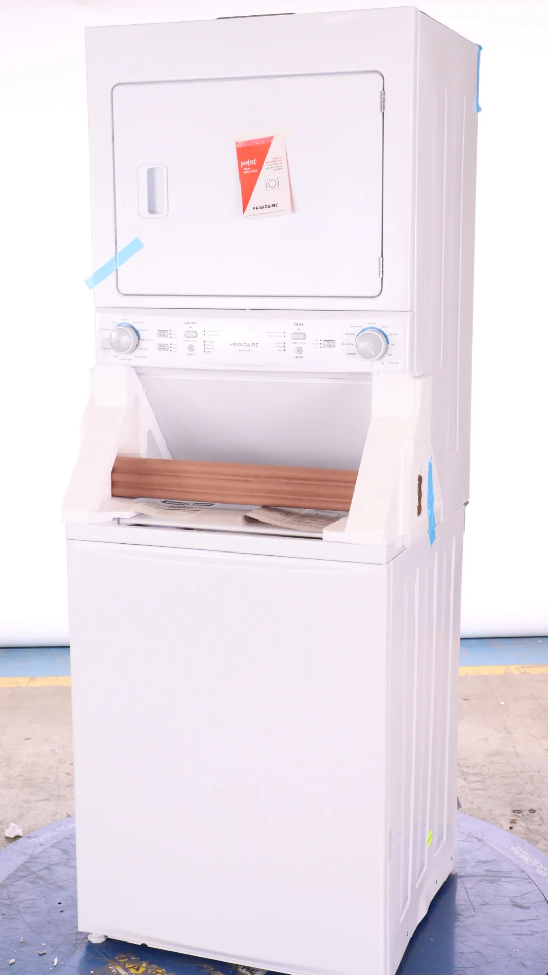 FRIGIDAIRE 27 IN. WHITE ELECTRIC 4.5 CU. FT. IEC WASHER AND 5.5 CU. FT. DRYER LAUNDRY CENTRE - FLCE7 - Inhomebuy