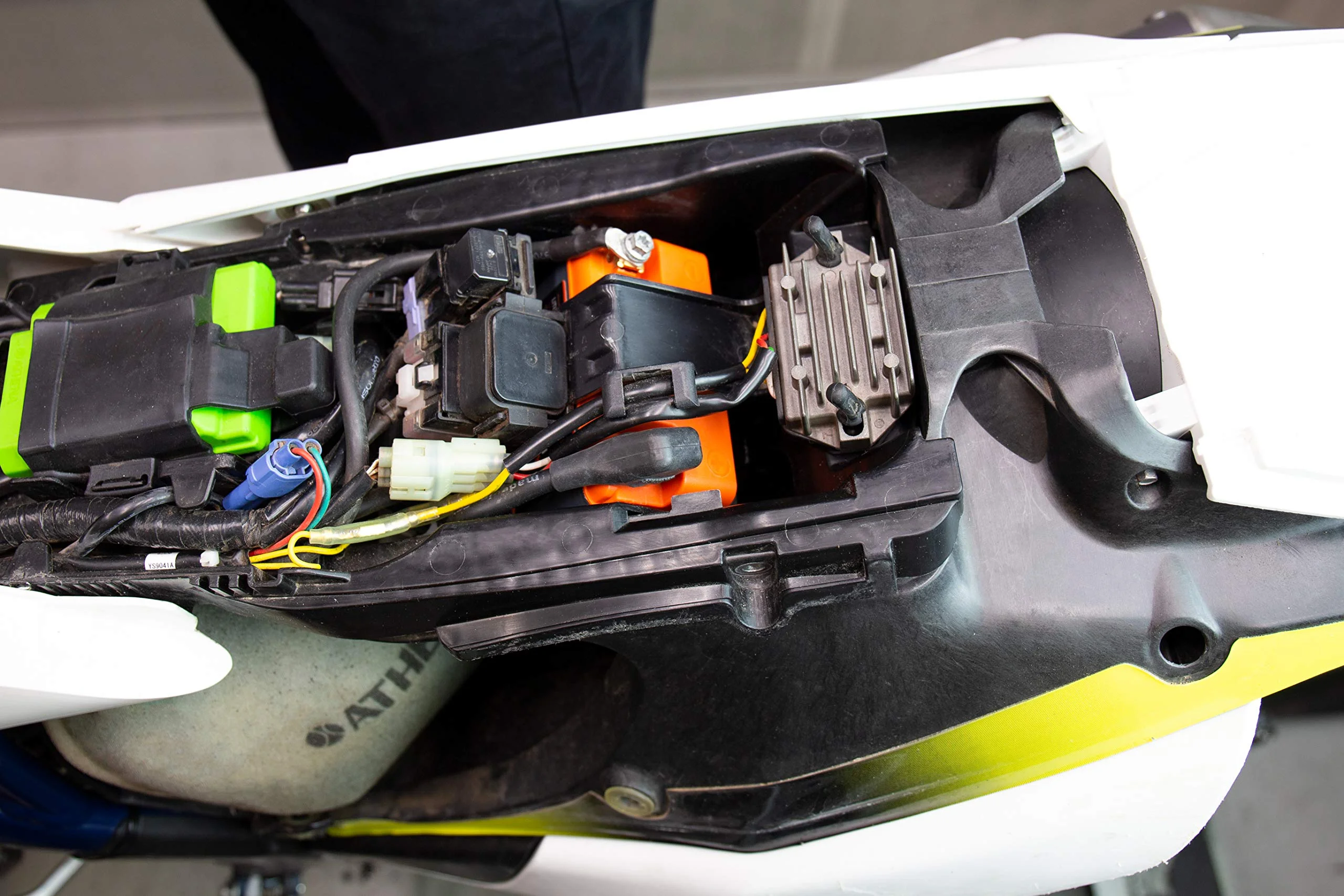 GET GK-ATHBL-0004 Lithium Battery for Dirt bikes-140 A CCA - Inhomebuy