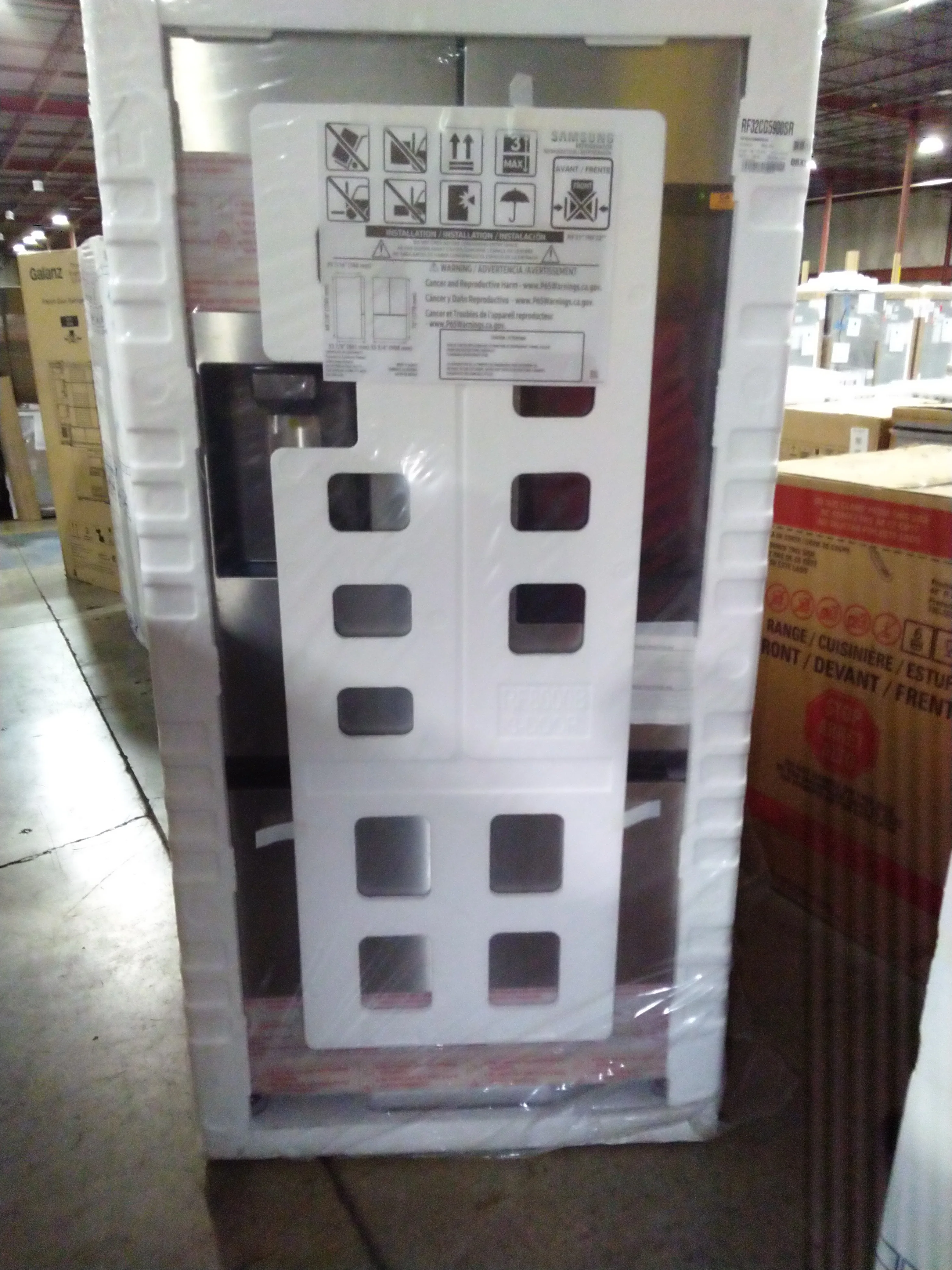 SAMSUNG 36 IN. 30 CU. FT. STAINLESS STEEL 3 DOOR FRENCH DOOR REFRIGERATOR WITH FAMILY HUB - RF32CG59 - Inhomebuy