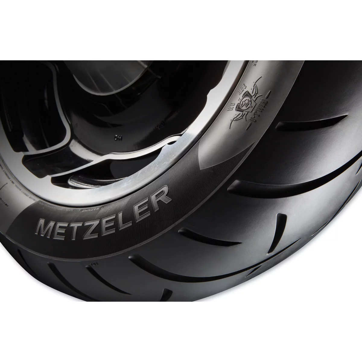 Metzeler Me888 Marathon Ultra Front Motorcycle Tire 120/70B-21 (68H) Black Wall - Inhomebuy