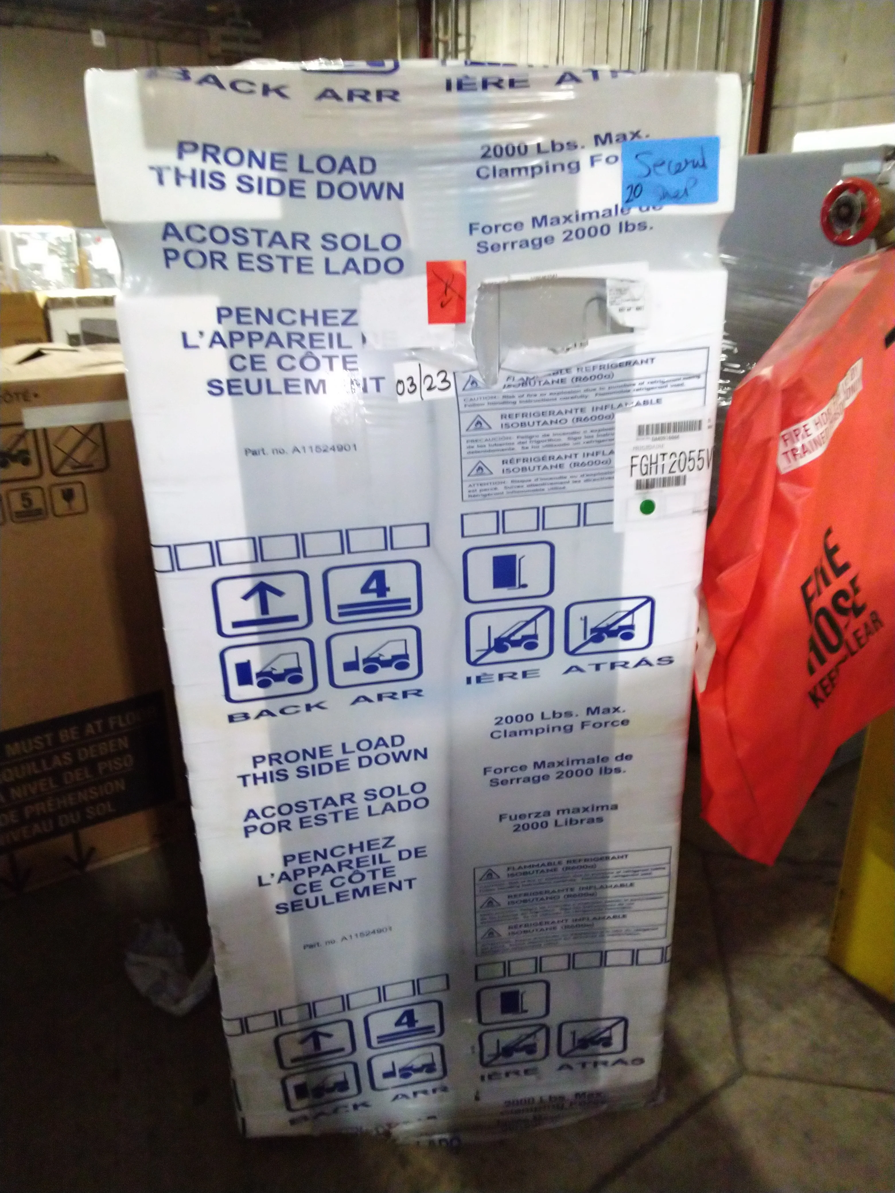 FRIGIDAIRE GALLERY 30 IN. 20.0 CU. FT. STAINLESS STEEL TOP FREEZER REFRIGERATOR - FGHT2055VF - Inhomebuy