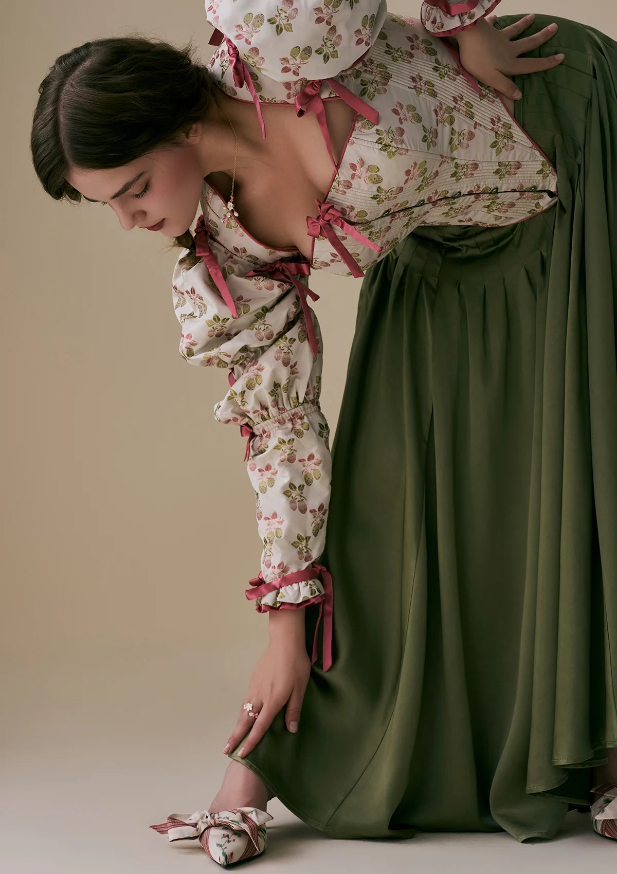 Curve & Plus Flower & Mirror Skirt - Inhomebuy