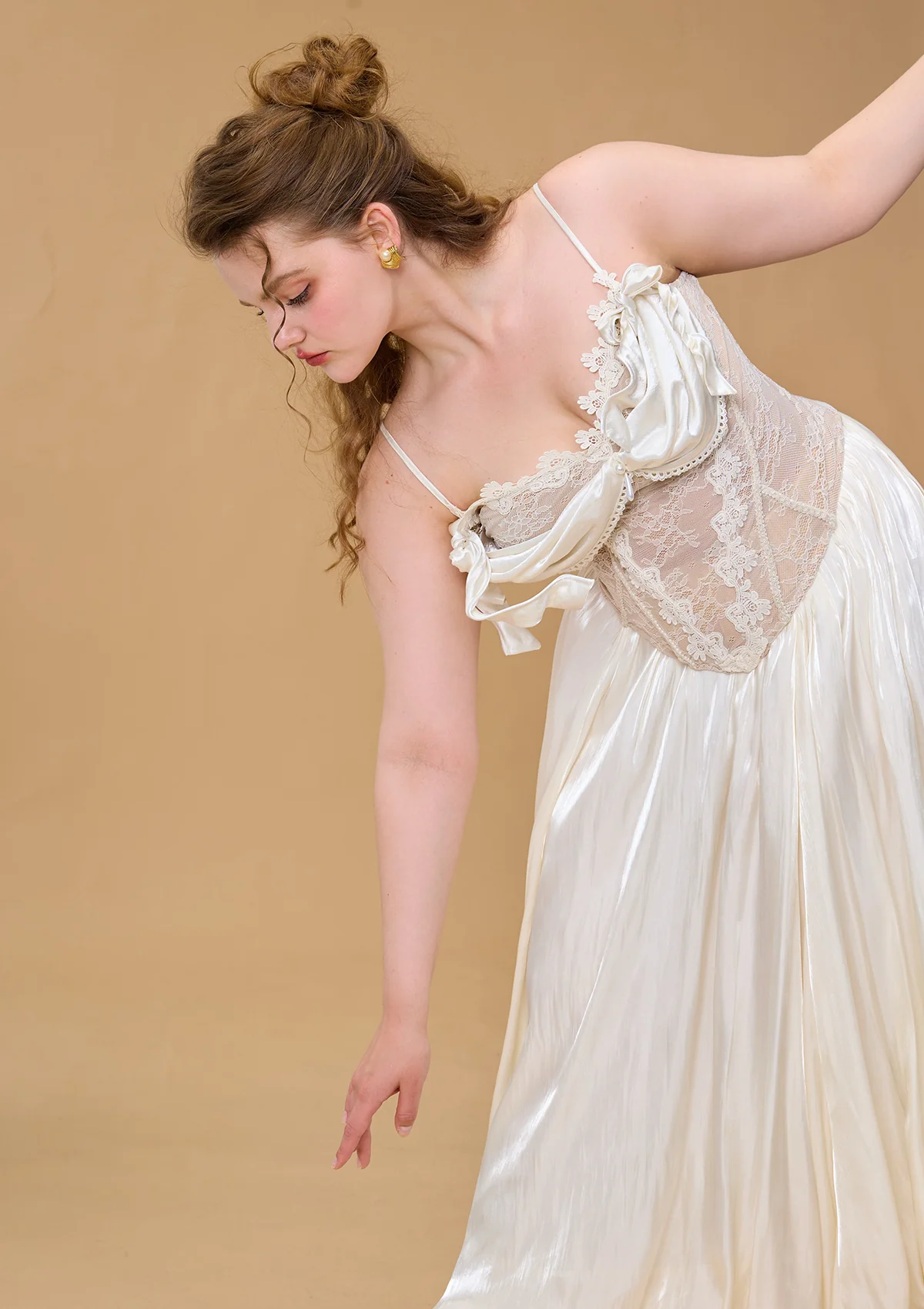 Curve & Plus White Butterfly Flora Skirt - Inhomebuy