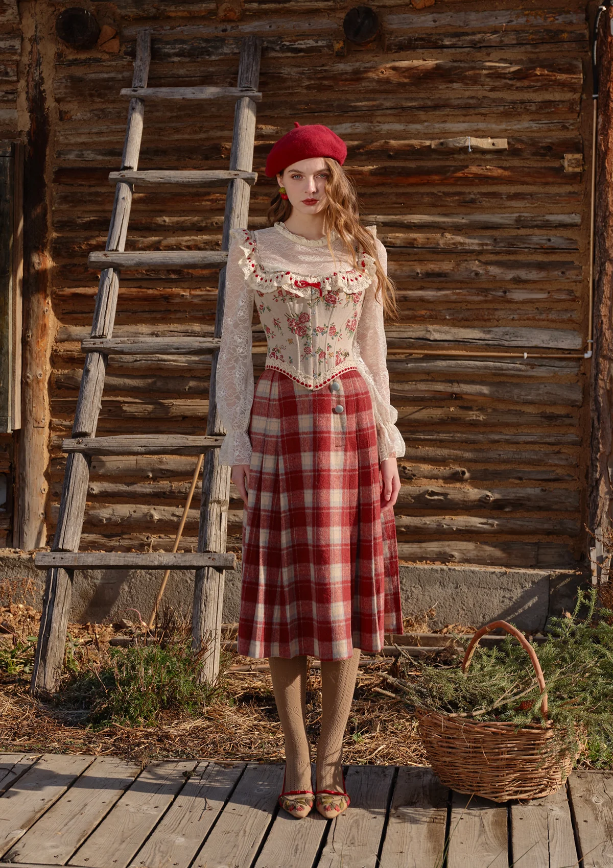 Rosey Christmas Cottage Skirt - Inhomebuy