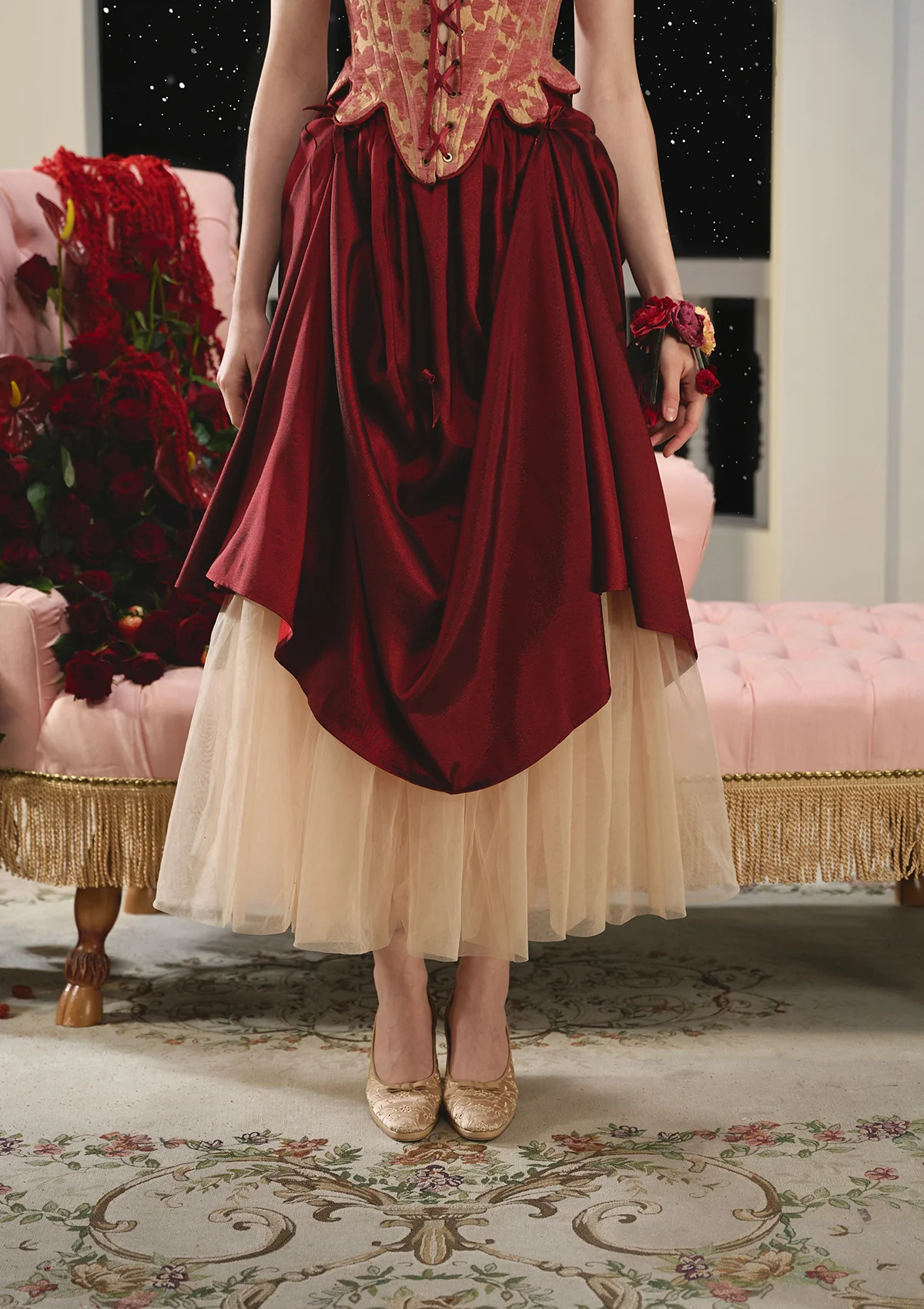 Curve & Plus A Renaissance of Grace Skirt - Inhomebuy